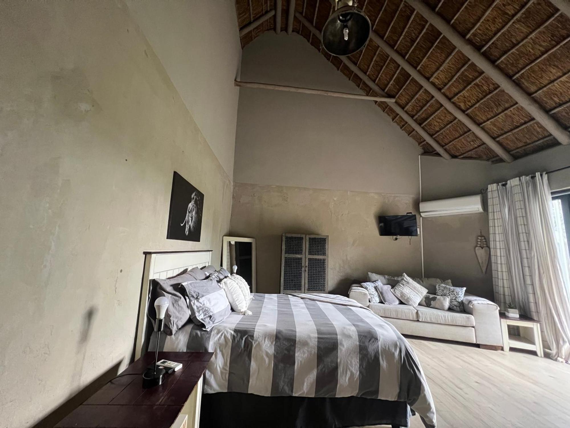 Simba Safaris African Pride Exotic Lodge Lephalale Exterior photo